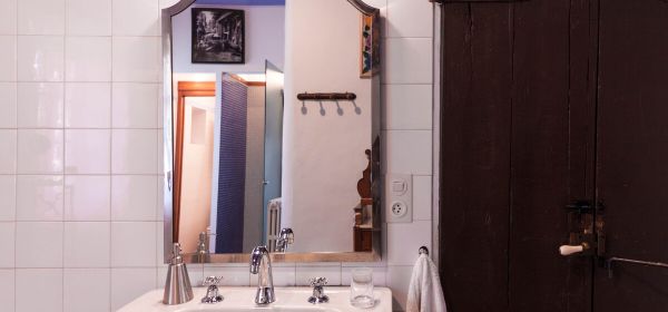 Bathroom 1 - 1st floor