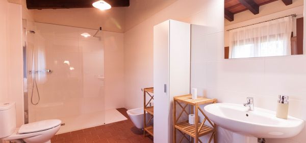 Bathroom 3 - 2nd floor