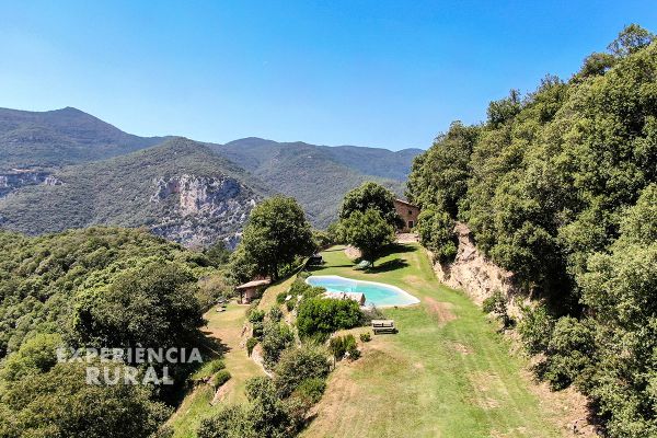 Piscina rústica (oberta de juny a setembre)